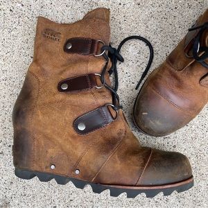 💙Sorel Joan of Arctic Lace Up Mid Wedge Booties
